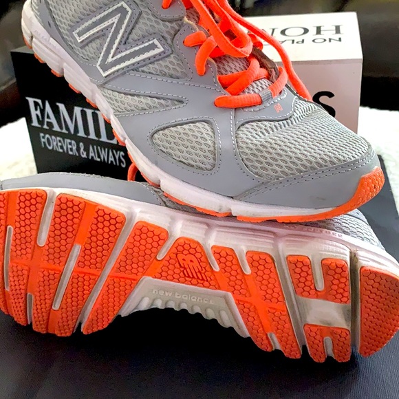 New Balance - S-7 /$22 - Picture 2 of 6